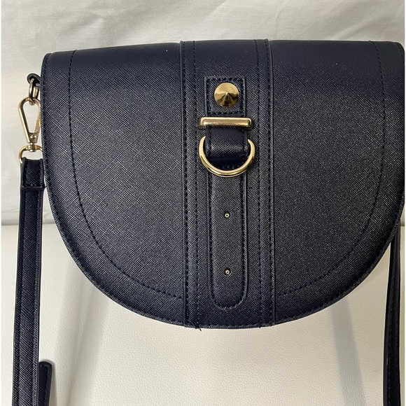 ******SOLD*******Blue hard shell purse - Picture 2 of 14